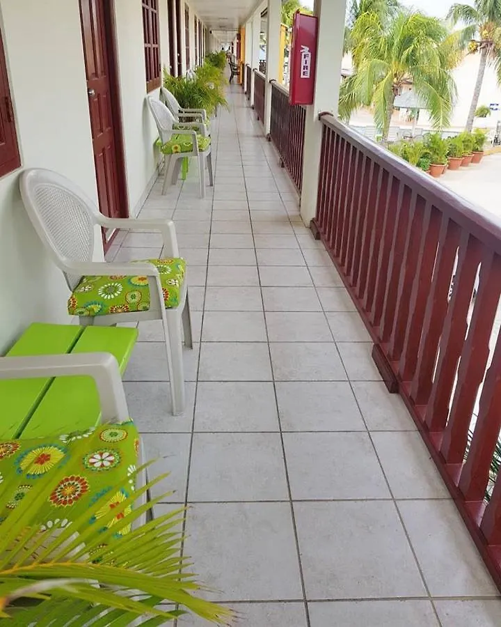 Aruba Quality Apartments & Suites Palm Beach 2*,  Aruba